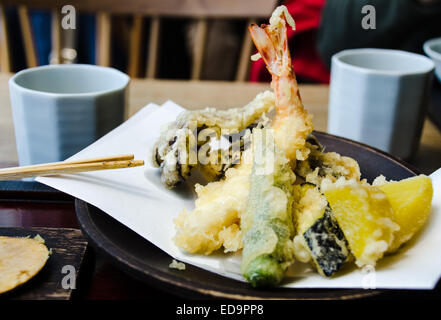 mixed hot tempura in a restaurant in tokyo