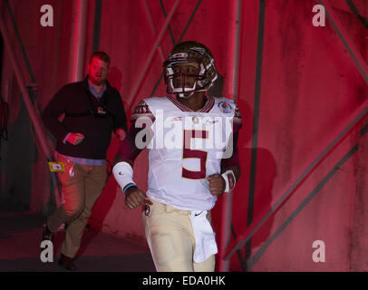 Pasadena, CA. 1st Jan, 2015. Florida State quarterback (5) Jameis Winston walks onto the field prior to the 101st Rose Bowl game. The Florida State Seminoles where defeated 59-20 by the Oregon Ducks on Thursday, January 1, 2015 in the 101st Rose Bowl game presented by Northwestern Mutual in Pasadena, California. (Mandatory Credit: Juan Lainez/MarinMedia.org/Cal Sport Media) (Complete photographer, and credit required) © csm/Alamy Live News Stock Photo