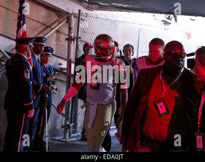 Pasadena, CA. 1st Jan, 2015. Florida State quarterback (5) Jameis Winston walks onto the field prior to the 101st Rose Bowl game. The Florida State Seminoles where defeated 59-20 by the Oregon Ducks on Thursday, January 1, 2015 in the 101st Rose Bowl game presented by Northwestern Mutual in Pasadena, California. (Mandatory Credit: Juan Lainez/MarinMedia.org/Cal Sport Media) (Complete photographer, and credit required) © csm/Alamy Live News Stock Photo