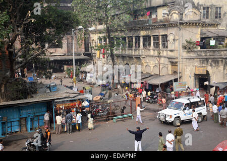 Tourists and visitors of famous Kalighat Kali Temple have rest near the shrine on January 24, 2009 in Kolkata Stock Photo