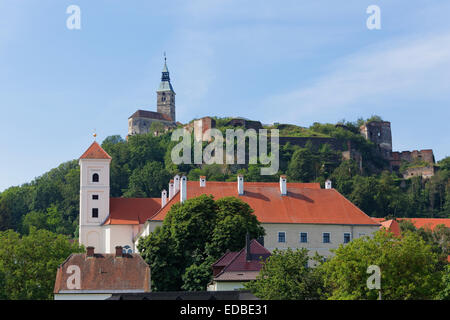 Monastery church and Burg Güssing castle, Stremtal valley, Southern Burgenland, Burgenland, Austria Stock Photo