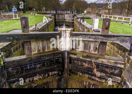 Hirst Lock, Leeds Liverpool Canal, Saltaire, West Yorkshire, UK. Stock Photo