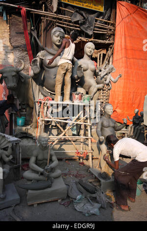 Puja effigies being constructed in Kumortuli District, Kolkata, India Stock Photo