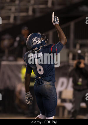 Carson, CA. 4th Jan, 2015. East Coast Blue team, and USC Trojans verbal commit wide receiver (6) Tristan Payton points to the sky after scoring on a 58 yard touchdown during the 4th Annual Semper Fidelis All-American Bowl Football game between the Blue team from the east coast, and the white team from the west coast, at the StubHub Center in Carson, California. The east coast blue team defeated the west coast white team 24-3. (Mandatory Credit: Juan Lainez/MarinMedia/Cal Sport Media) © csm/Alamy Live News Stock Photo
