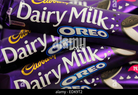 close up of cadburrys dairy milk Oreo chocolate bar Stock Photo