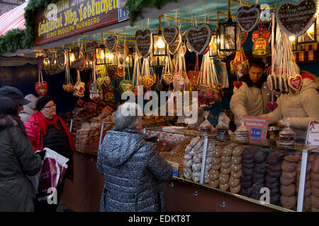 Nuremberg's famous Christkindlmarkt (Christmas Market) is staged each year from late November until Christmas Eve, Hauptmarkt Stock Photo