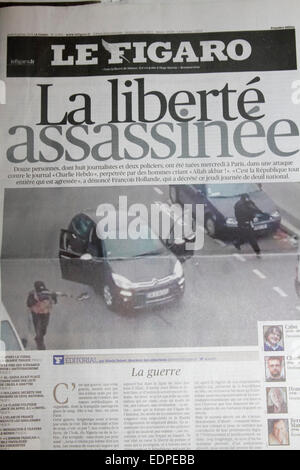 London,UK. 8th January 2015. French Newspaper reaction following the attacks on the offices of the French satirical magazine Charlie Hebdo which claimed the lives of editorial staff and police officers Credit:  amer ghazzal/Alamy Live News Stock Photo