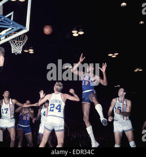 NBA 1960's Philadelphia 76ers Wilt Chamberlain Game Action Color 8 X  10 Photo