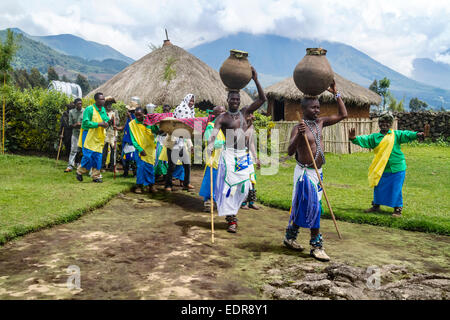 MUSANZE, RWANDA - NOVEMBER 5: Tribal ritual of the Batwa Tribe Perform Traditional Intore Dance to Celebrate the Birth of an End Stock Photo