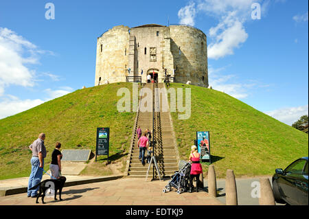 CLIFFORD'S TOWER YORK YORKSHIRE ENGLAND UK Stock Photo