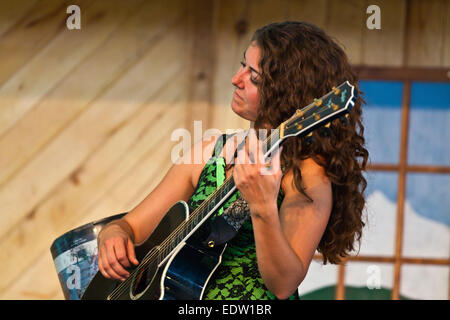 CARAVAN OF THIEVES performs at the 2014 FOUR CORNERS FOLK FESTIVAL - COLORADO Stock Photo