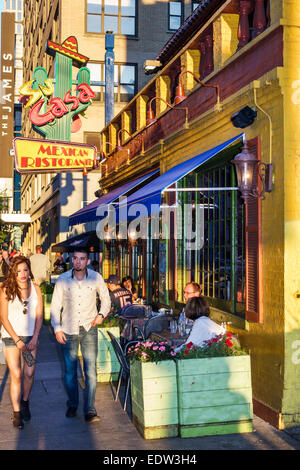 Chicago Illinois,River North,East Ontario Street,Su Casa Mexican Ristoranti,restaurant restaurants food dining cafe cafes,front,al fresco sidewalk out Stock Photo