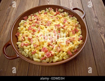 Nudel - Schinken - Gratin - German baked pasta casserole with cheese and ham Stock Photo