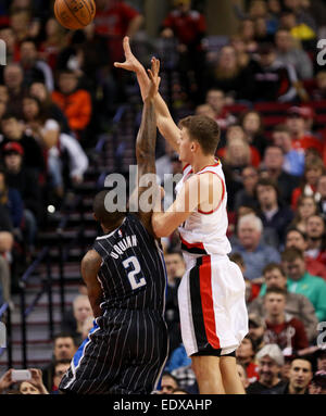 Jan. 10, 2015 - MEYERS LEONARD (11) shoots and scores. The Portland Trail Blazers play the Orlando Magic at the Moda Center on January 10, 2015. © David Blair/ZUMA Wire/Alamy Live News Stock Photo