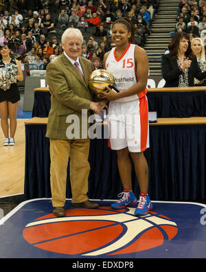 Birmigham, UK. 11th January, 2015.  Stephenie Gandy of the City Of Sheffield Hatters wins the MVP award at the WBBL Finals. Hatters won the match against the Nottingham Wildcats 76-62.  Stephen Bartholomew/Stephen Bartholomew Photography Stock Photo