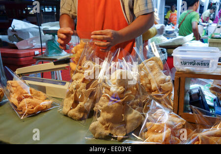 Spicy Thai prawn crackers Stock Photo - Alamy