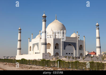 Siddiqa Fatima Zahra Mosque in Kuwait Stock Photo