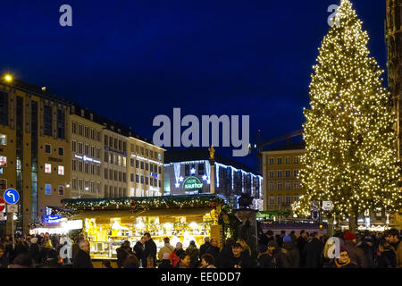 Christkindlmarkt, Weihnachtsmarkt am Münchner Marienplatz, Christmas Market at Marienplatz in Munich, Germany, Bavaria, Munich, Stock Photo