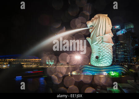 The Merlion at night, the city's symbol, Singapore, Southeast Asia, Asia Stock Photo