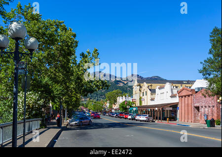 Main Street (Lincoln Avenue) in Calistoga, Napa Valley, Wine Country, California, USA Stock Photo