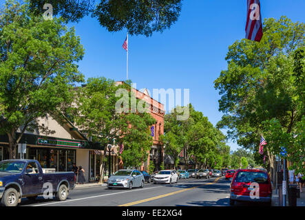 Main Street in Saint Helena, Napa Valley, Wine Country, California, USA Stock Photo