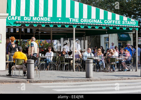 French Quarter, New Orleans, Louisiana.  Cafe du Monde, famous for its coffee and beignets.