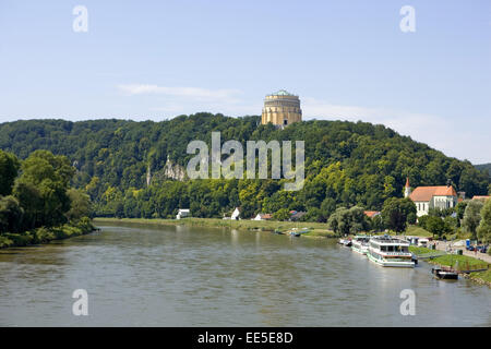 Deutschland, Bayern, Kehlheim, Befreiungshalle, 1837, Donau, Schiffsanleger, Ausflugsschiffe, Niederbayern, Ortsansicht, Gebaeud Stock Photo