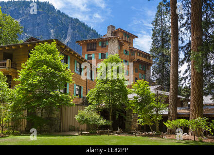 The front of the Ahwahnee Hotel, Yosemite Valley, Yosemite National Park, Sierra Nevada, Northern California, USA Stock Photo