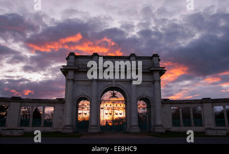 Sunset at the Victoria War Memorial, Victoria Embankment in Nottingham England UK Stock Photo