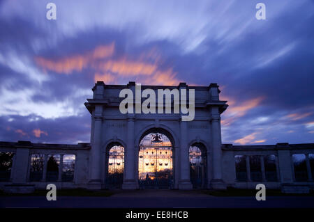 Sunset at the Victoria War Memorial, Victoria Embankment in Nottingham England UK Stock Photo