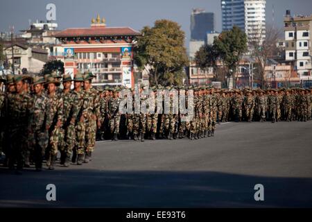 Kathmandu, Nepal. 14th Jan, 2015. Nepalese soldiers take part in a drill of gun for the upcoming Army Day at the Parade Ground in Tundikhel of Kathmandu, Nepal, on Jan. 14, 2015. © Pratap Thapa/Xinhua/Alamy Live News Stock Photo