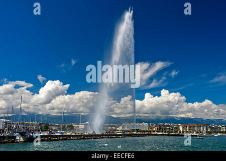 The giant fountain Jet d'eau in the Rade port area, Geneva, Switzerland Stock Photo