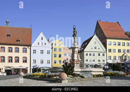 Deutschland, Bayern, Landsberg am Lech, Hauptplatz, Marienbrunnen, Romantische Strasse, Strasse, Oberbayern, Haeuser, Wohnhaeuse Stock Photo