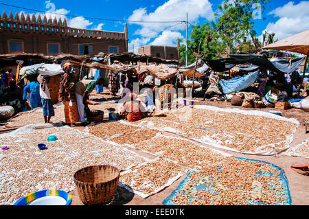 Food stalls in the monday market. Djenne, Mali. Stock Photo