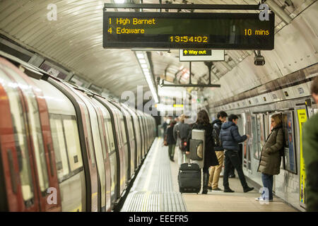 Northbound platform of the Northern Line, Bank Branch, at Euston Station Stock Photo