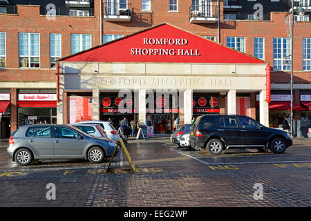 romford-shopping-hall-town-centre-high-street-essex-england-uk-gb-stock