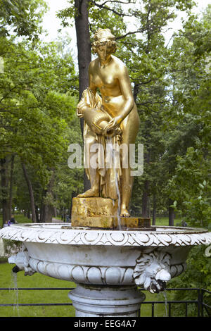 Russland St. Petersburg Peterhof Petrodworez Sommer Palast Palaeste