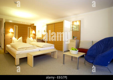 Hotelzimmer Betten Ausruhen Bett Farbe Ferien Vitalhotel Gaestezimmer Holidays Hotel Innen Komfort Moebel Mobiliar Schlafzimmer Stock Photo