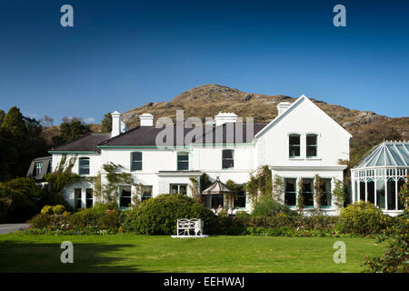 Ireland, Galway country, traditional country houses in the Dunguaire ...