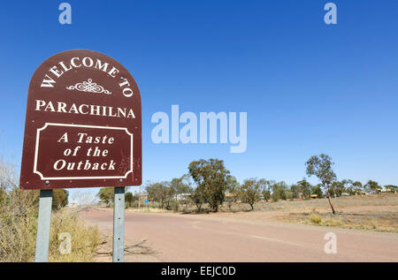 Welcome to Parachilna Sign, Flinders Ranges, South Australia Stock Photo