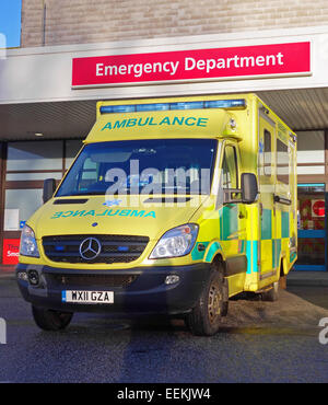 Ambulance parked outside the emergency department of a uk hospital Stock Photo