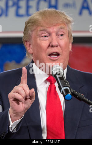 Millionaire businessman Donald Trump addresses supporters at the South Carolina Tea Party Coalition convention on January 19, 2015 in Myrtle Beach, South Carolina. A variety of conservative presidential hopefuls spoke at the gathering on the third day of a three day event. Stock Photo