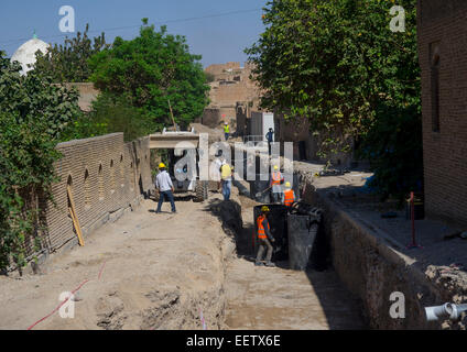 Workers Renovating The Citadel, Erbil, Kurdistan, Iraq Stock Photo