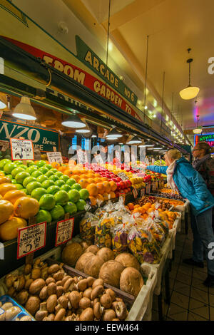 Fruit and vegetable stall at Pike Place Market, Seattle, Washington, USA Stock Photo