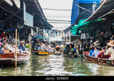 Bangkok, Thailand - December 30, 2013: people at Amphawa Bangkok floating market at Bangkok, Thailand on december 30th, 2013 Stock Photo