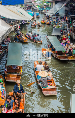 Bangkok, Thailand - December 30, 2013: people at Amphawa Bangkok floating market at Bangkok, Thailand on december 30th, 2013 Stock Photo