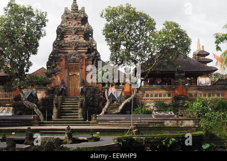 Pura Taman Saraswati, a Hindu temple in Ubud, Bali. Stock Photo