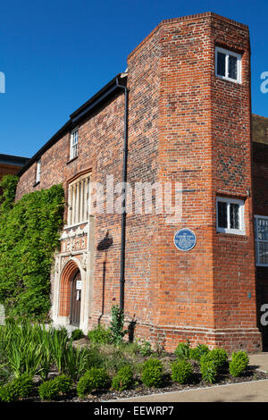 UK, Barnet, Tudor Hall which housed the free Grammar school of Queen Elizabeth I. Stock Photo