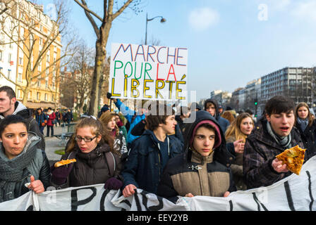 Paris, France French High Scho-ol Students March from Bordeaux in Support of 'Charlie Hebdo' Shooting Attack, protests, Teenagers Holding Protest Banners, 'je suis Charlie paris' Stock Photo