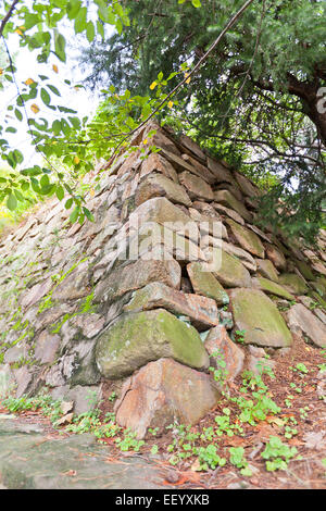 Stone walls, the only survived structure of Busan castle in Busan town (Republic of Korea) Stock Photo